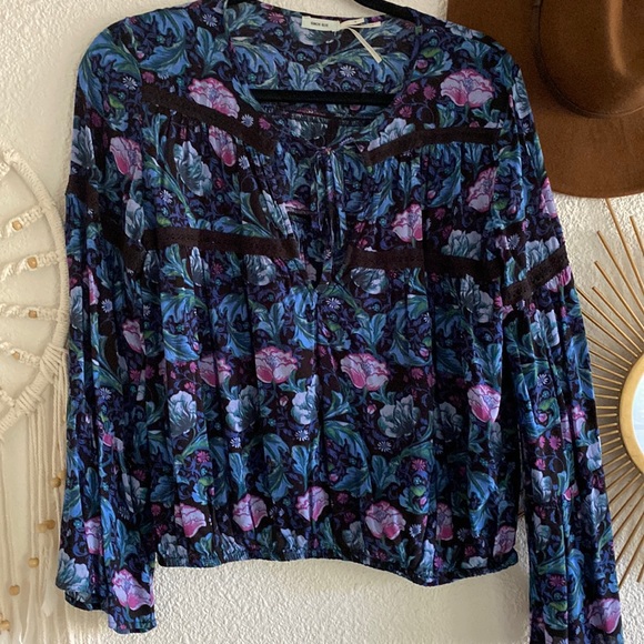 Urban Outfitters Kimchi Blue | Floral Blouse| Small - Picture 3 of 10